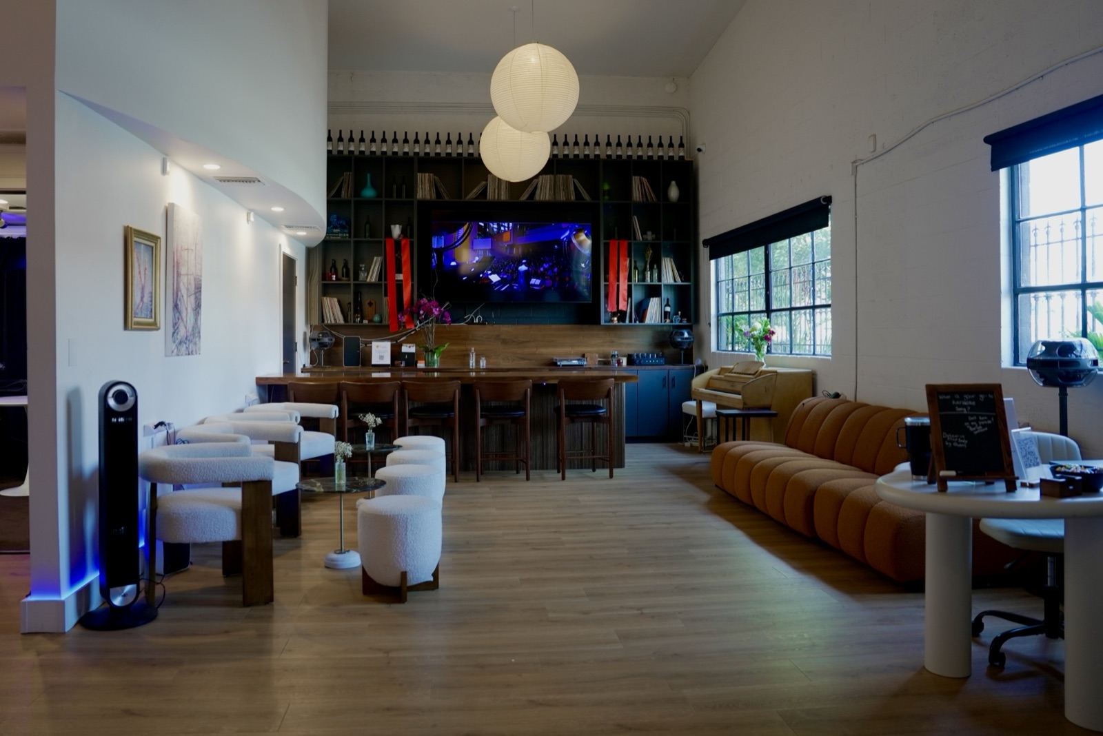 The Lounge